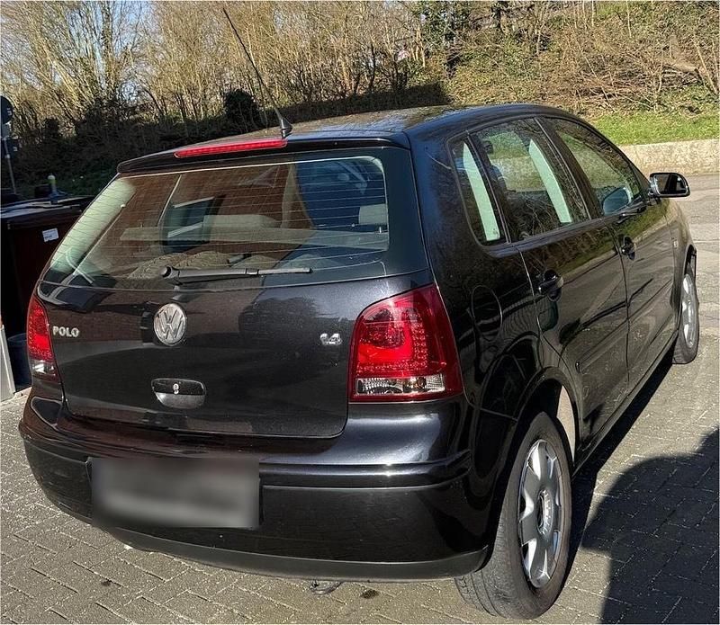 Gebraucht VW Polo 75 PS (55 kW) 2002 Schwarz Limousine