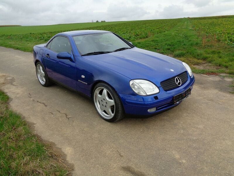Gebraucht Mercedes SLK230 193 PS (141 kW) 1997 Blau metallic Cabrio