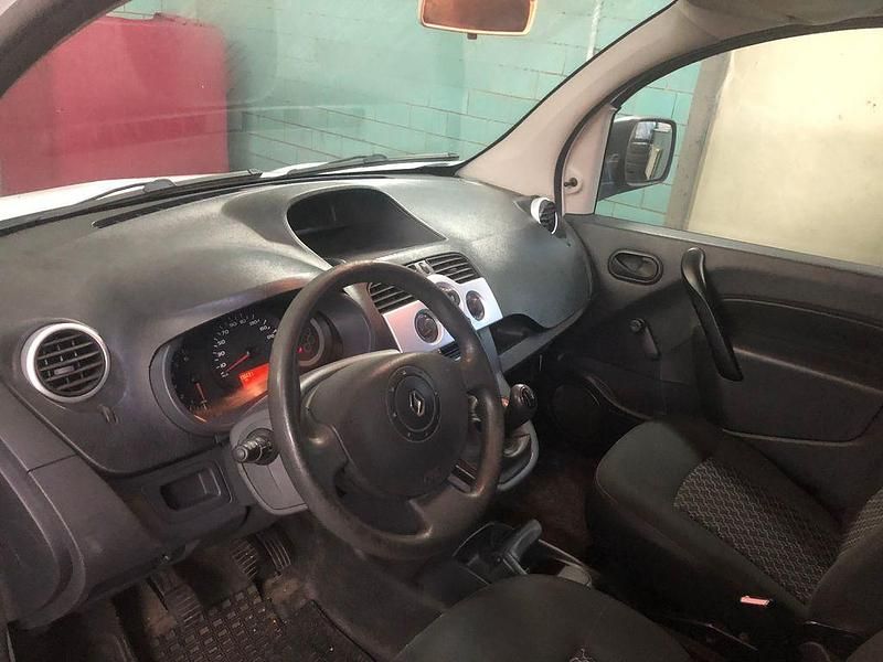 Gebraucht Renault Kangoo Authentique 75 PS (55 kW) 2011 Weiß Van / Kleinbus