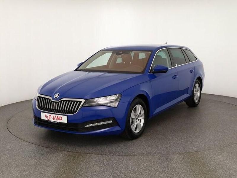 Blau Gebraucht 2020 Skoda Superb Kombi | 26.990 € (Fairer Preis) - Bild 1/4