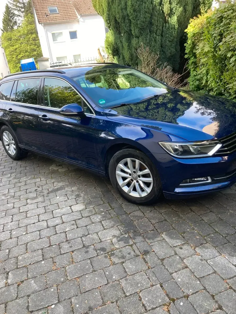 Gebraucht VW Passat 150 PS (110 kW) 2017 Blau Kombi