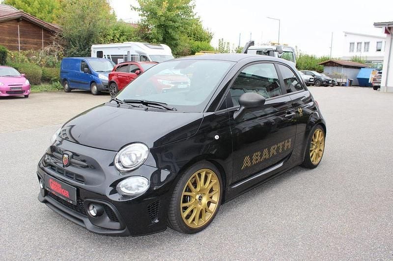 Gebraucht Abarth 695 179 PS (131 kW) 2024 Schwarz Kleinwagen