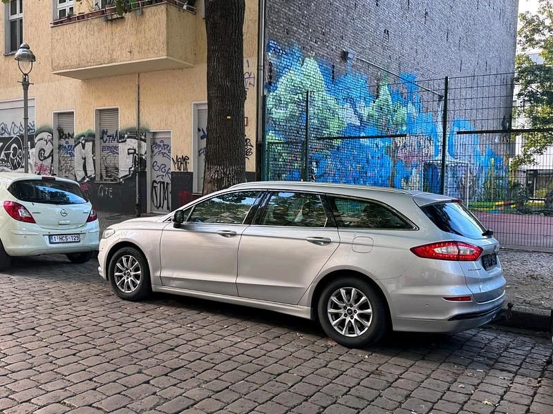 Silber Gebraucht 2016 Ford Mondeo Kombi | 4.650 € (Superpreis) - Bild 1/4