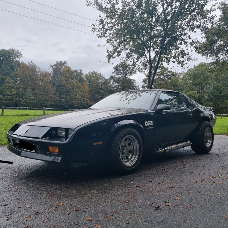 Schwarz Gebraucht 1987 Chevrolet Camaro | 10.900 € - Bild 1/4