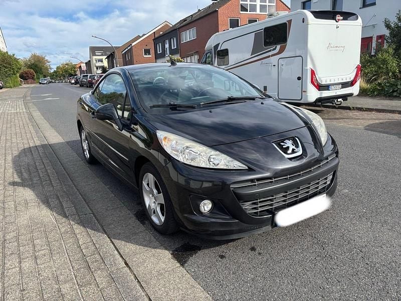 Schwarz Gebraucht 2011 Peugeot 207 CC Cabrio | 2.150 € (Fairer Preis) - Bild 1/4
