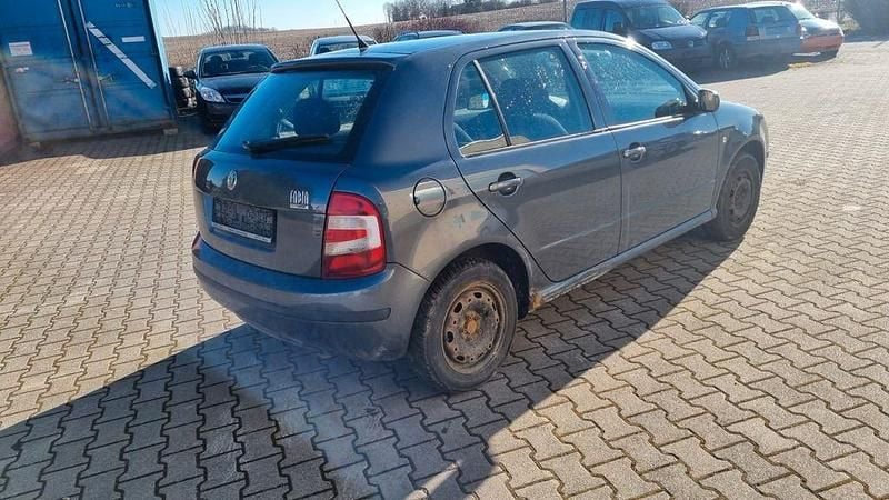 Gebraucht Skoda Fabia Cool Edition 54 PS (39 kW) 2007 Grau Limousine