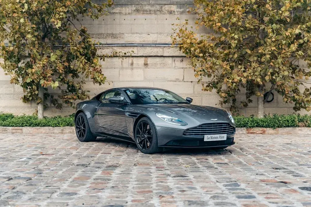 Gebraucht Aston Martin DB11 608 PS (447 kW) 2017 Grau Coupé