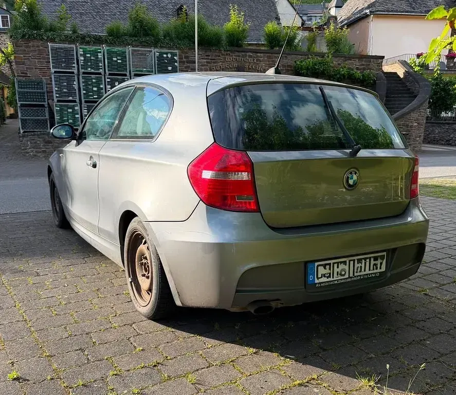 Gebraucht BMW 118 M Performance 143 PS (105 kW) 2009 Grau Kleinwagen