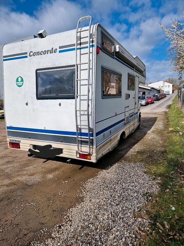 Usado Peugeot J5 90 CV (66 kW) 1990 Beige Van