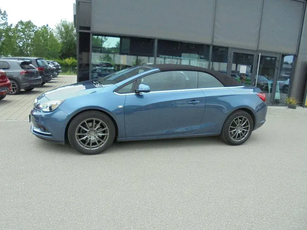 Gebraucht Opel Cascada Innovation 170 PS (125 kW) 2015 Azur blau (m2) Cabrio