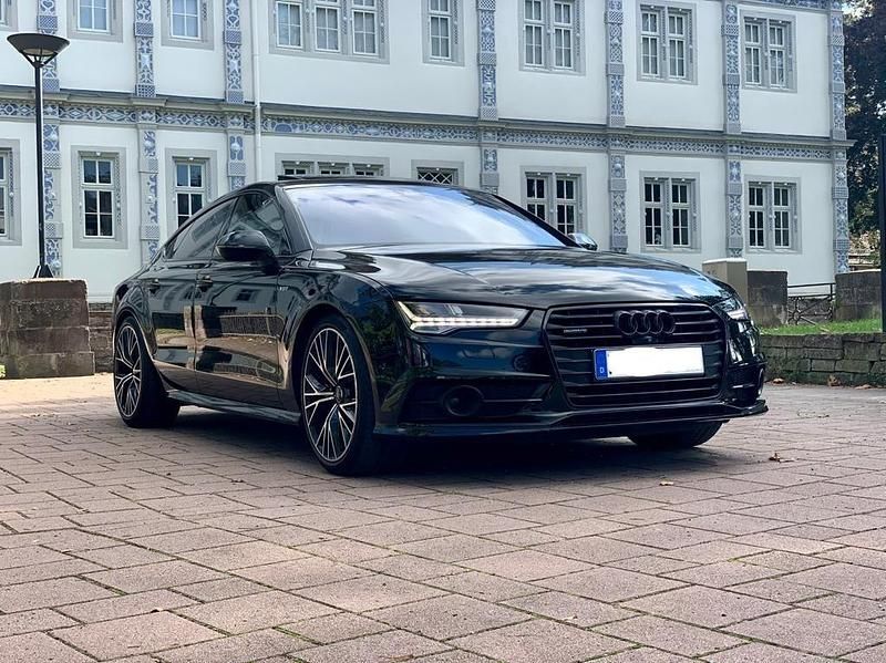Second-hand Audi A7 Competition 326 CP (239 kW) 2017 Negru Hatchback