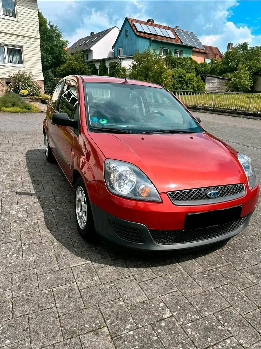 Gebraucht Ford Fiesta 60 PS (44 kW) 2006 Rot Kleinwagen