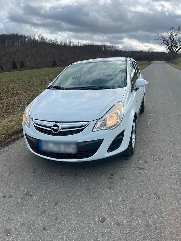 Gebraucht Opel Corsa 75 PS (55 kW) 2013 Weiß Kleinwagen