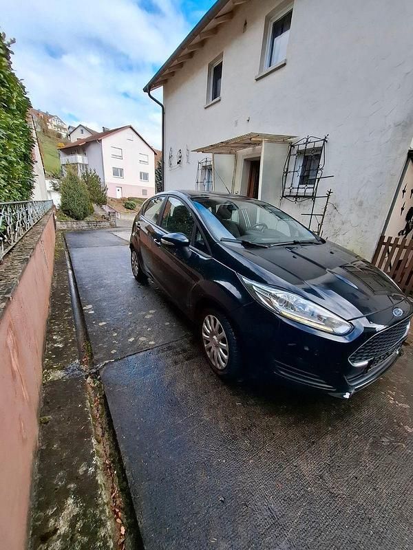 Gebraucht Ford Fiesta SYNC Edition 101 PS (74 kW) 2016 Schwarz Kleinwagen