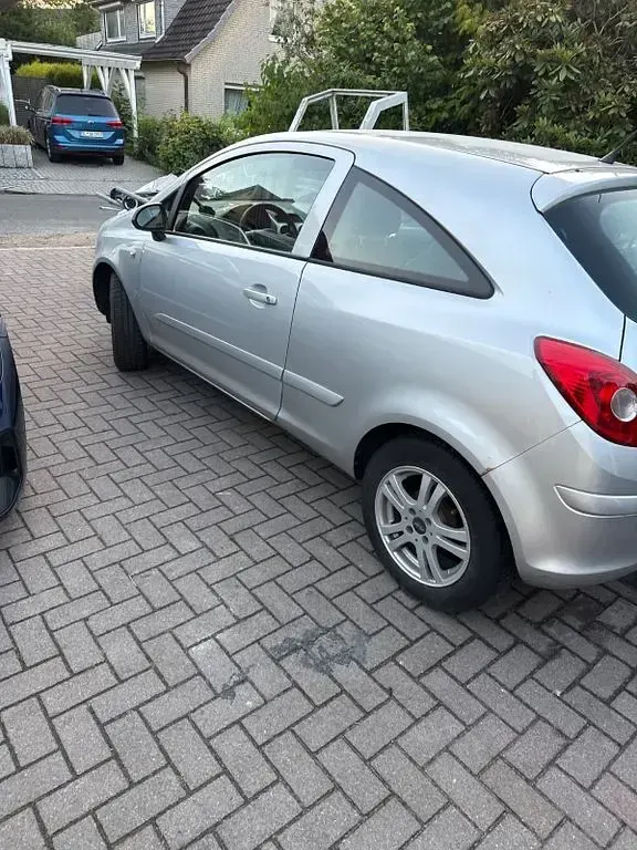 Gebraucht Opel Corsa 60 PS (44 kW) 2007 Silber Kleinwagen