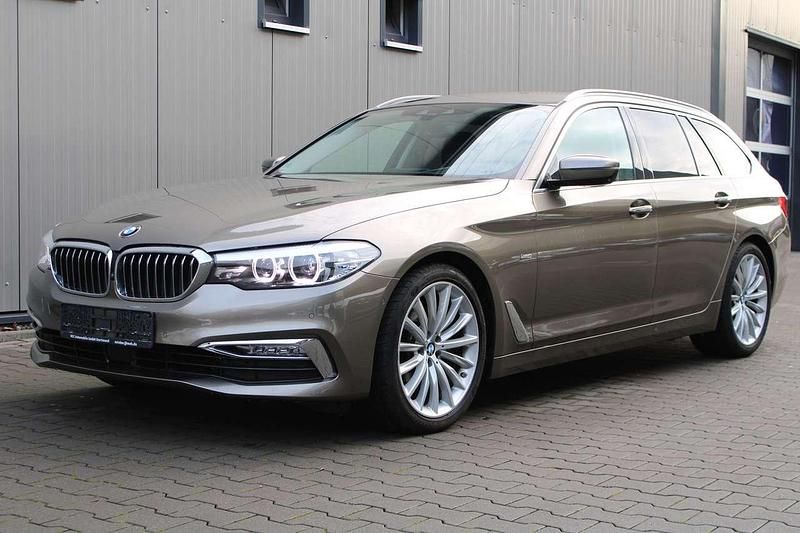 Gebraucht BMW 520 Luxury Line 190 PS (139 kW) 2018 Atlaszeder metallic Kombi