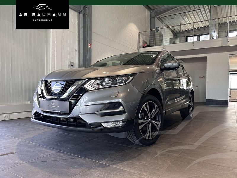Grau gun metallic (m) (metallic) Gebraucht 2018 Nissan Qashqai N-Connecta SUV | 14.790 € (Fairer Preis) - Bild 1/3