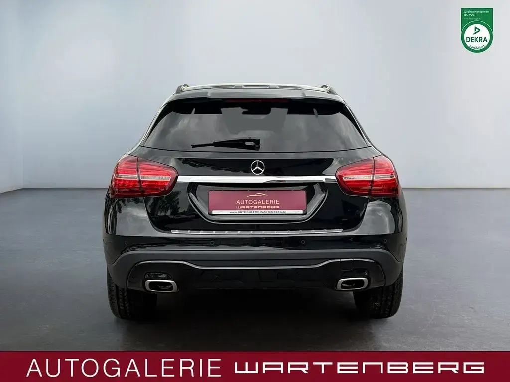 Gebraucht Mercedes GLA200 156 PS (114 kW) 2018 Schwarz SUV