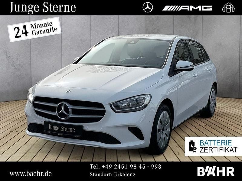 Gebraucht Mercedes E250 160 PS (117 kW) 2022 Unilack polarweiß Limousine