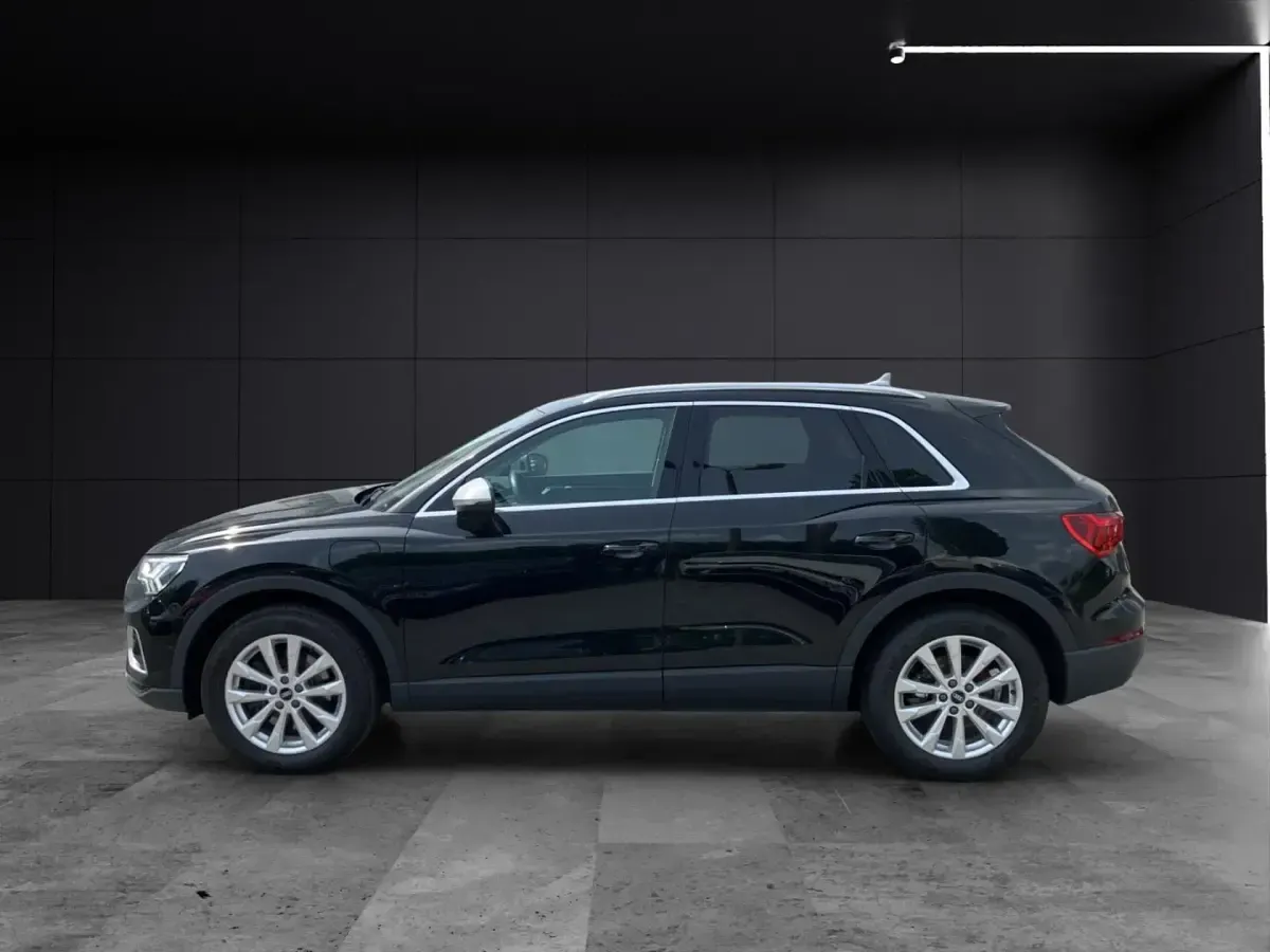 Gebraucht Audi Q3 Ambiente 245 PS (180 kW) 2022 Mythosschwarz metallic SUV