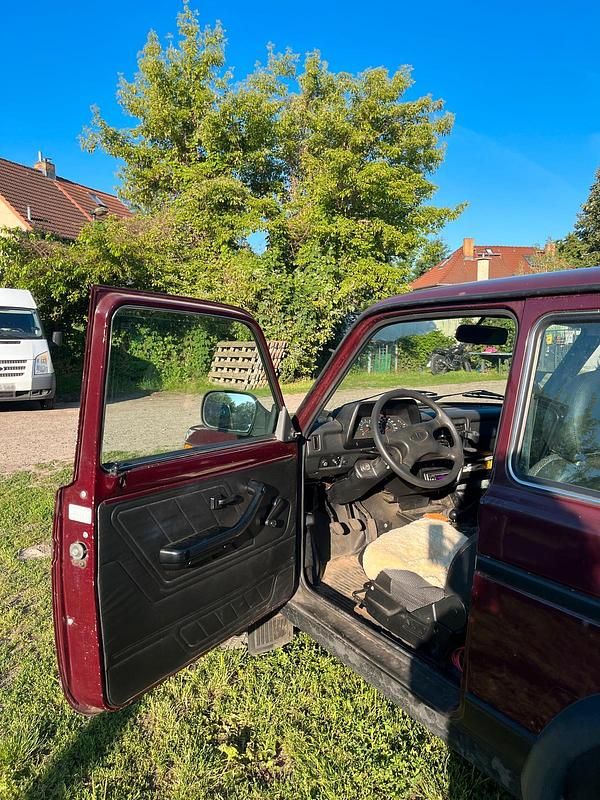 Gebraucht Lada niva 2011 Rot SUV