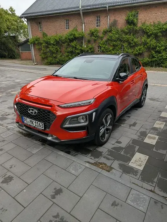 Gebraucht Hyundai Kona Premium 177 PS (130 kW) 2020 Orange SUV
