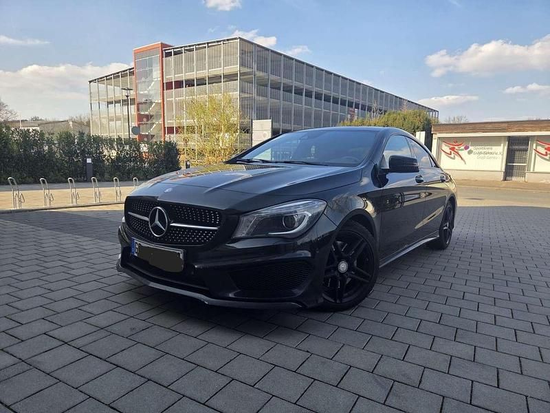 Gebraucht Mercedes CLA220 177 PS (130 kW) 2015 Schwarz Limousine
