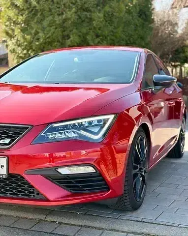 Używany Seat Leon CUPRA 301 KM (221 kW) 2017 Czerwony Sedan/Limuzyna