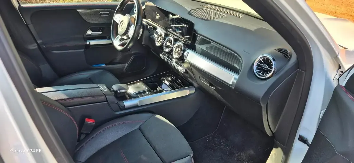 Gebraucht Mercedes GLB200 AMG line 150 PS (110 kW) 2021 Weiß SUV