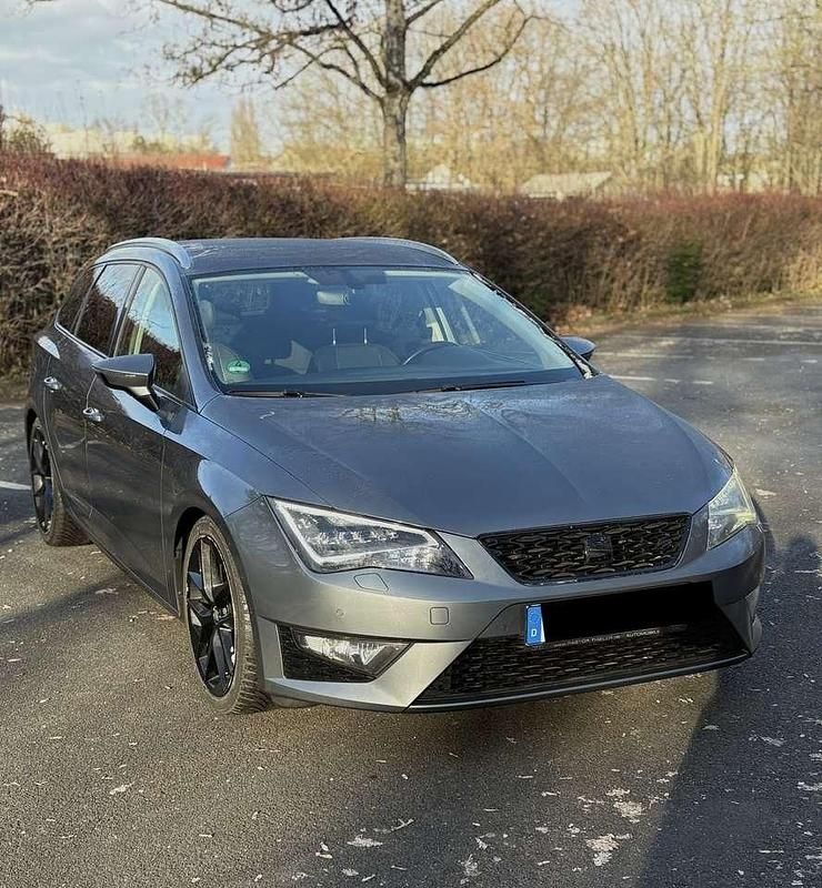 Grau Gebraucht 2016 Seat Leon FR Kombi | 11.000 € (Fairer Preis) - Bild 1/4