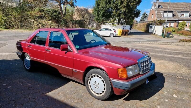 Rot Gebraucht 1991 Mercedes 190 Sportline Limousine | 7.500 € - Bild 1/4