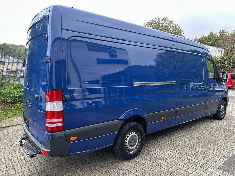 Gebraucht Mercedes Sprinter 129 PS (94 kW) 2015 Blau Van