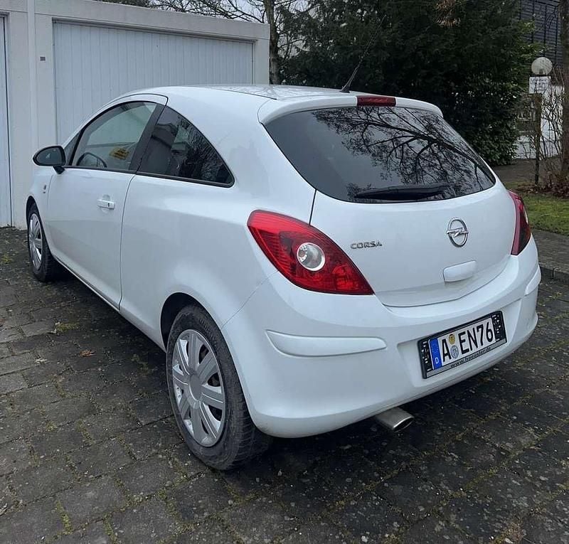 Gebraucht Opel Corsa 69 PS (50 kW) 2014 Limousine
