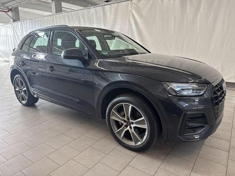 Grau Gebraucht 2020 Audi Q5 Advanced SUV | 36.980 € (Guter Preis) - Bild 1/3