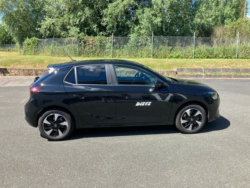 Gebraucht Opel Corsa-e Edition 100 kW (136 PS) 2023 Schwarz Kleinwagen