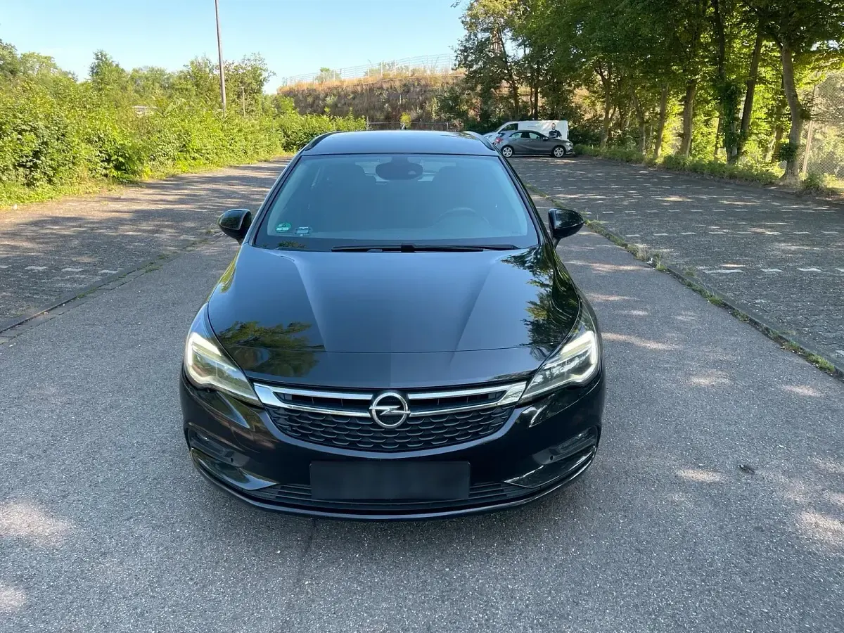 Gebraucht Opel Astra 110 PS (80 kW) 2017 Schwarz Kombi