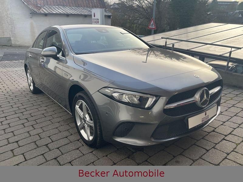 Gebraucht Mercedes A250 218 PS (160 kW) 2020 Grau Limousine