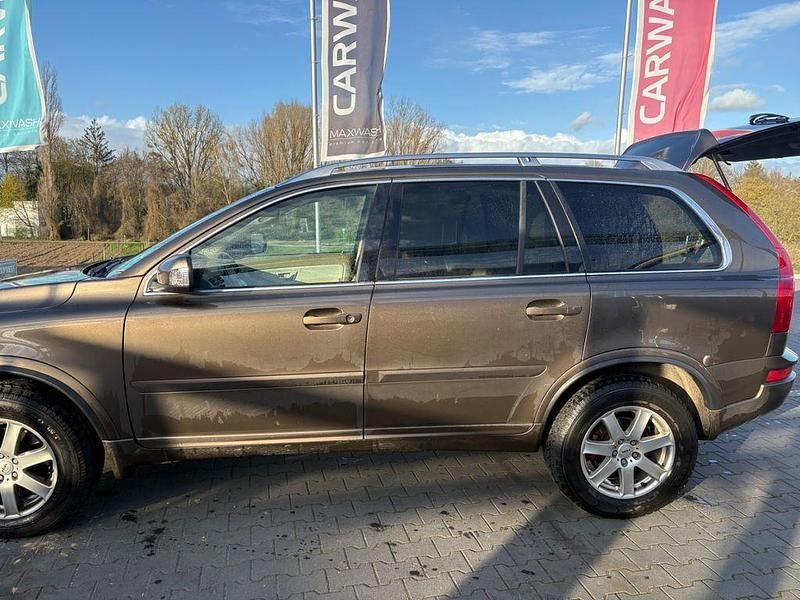 Gebraucht Volvo XC90 Momentum 200 PS (147 kW) 2012 Braun SUV