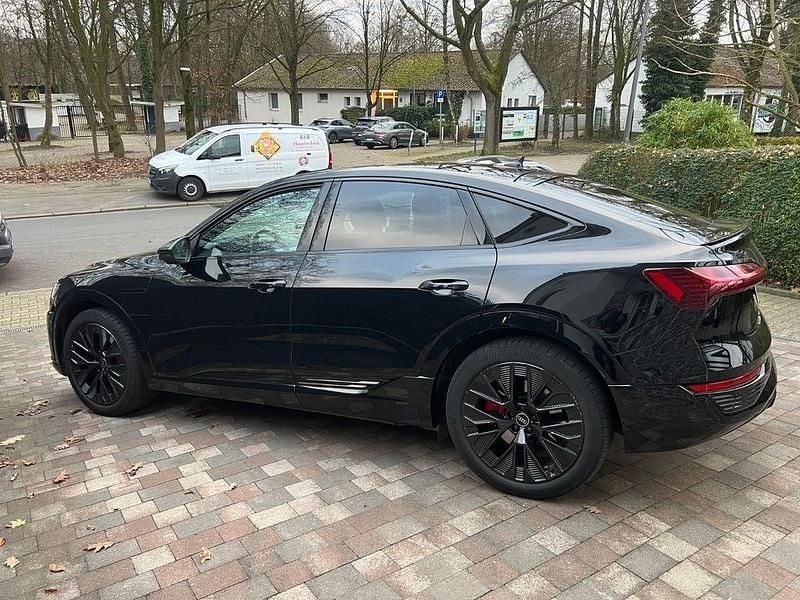 Gebraucht Audi Q8 e-tron Ambiente 250 kW (340 PS) 2023 Schwarz SUV