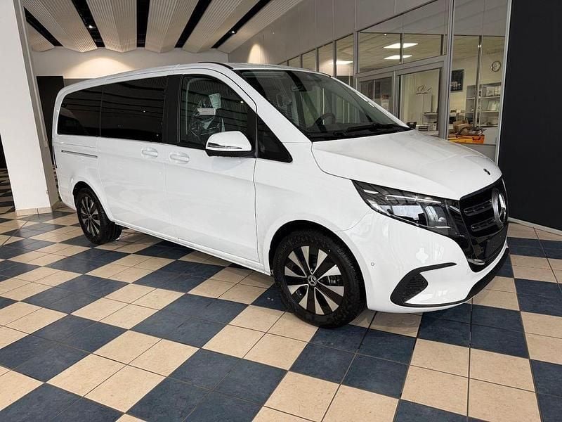 Neu Mercedes EQV300 150 kW (204 PS) 2026 Schwarz Van / Kleinbus