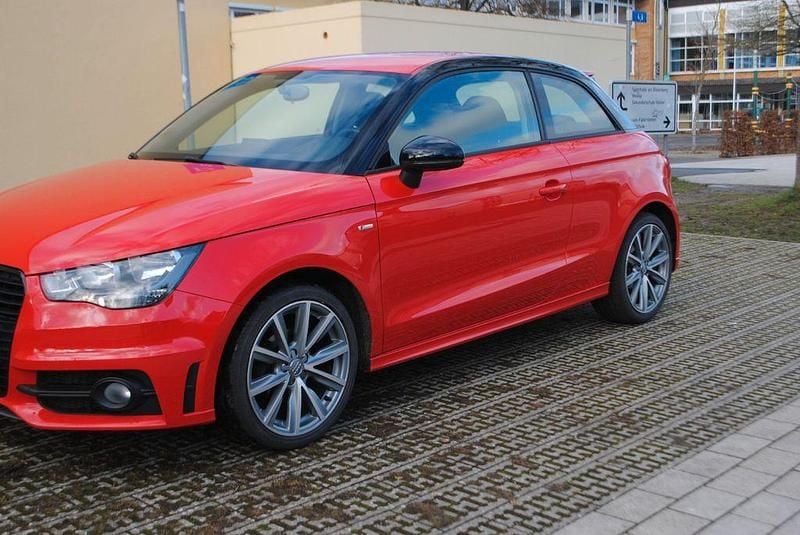 Gebraucht Audi A1 Admired 86 PS (63 kW) 2013 Rot Kleinwagen
