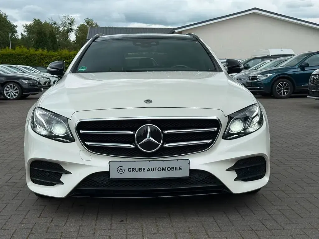 Gebraucht Mercedes E450 AMG line 367 PS (269 kW) 2019 Weiß Limousine