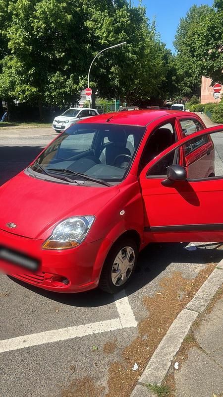Gebraucht Chevrolet Matiz 75 PS (55 kW) 2009 Rot Kleinwagen