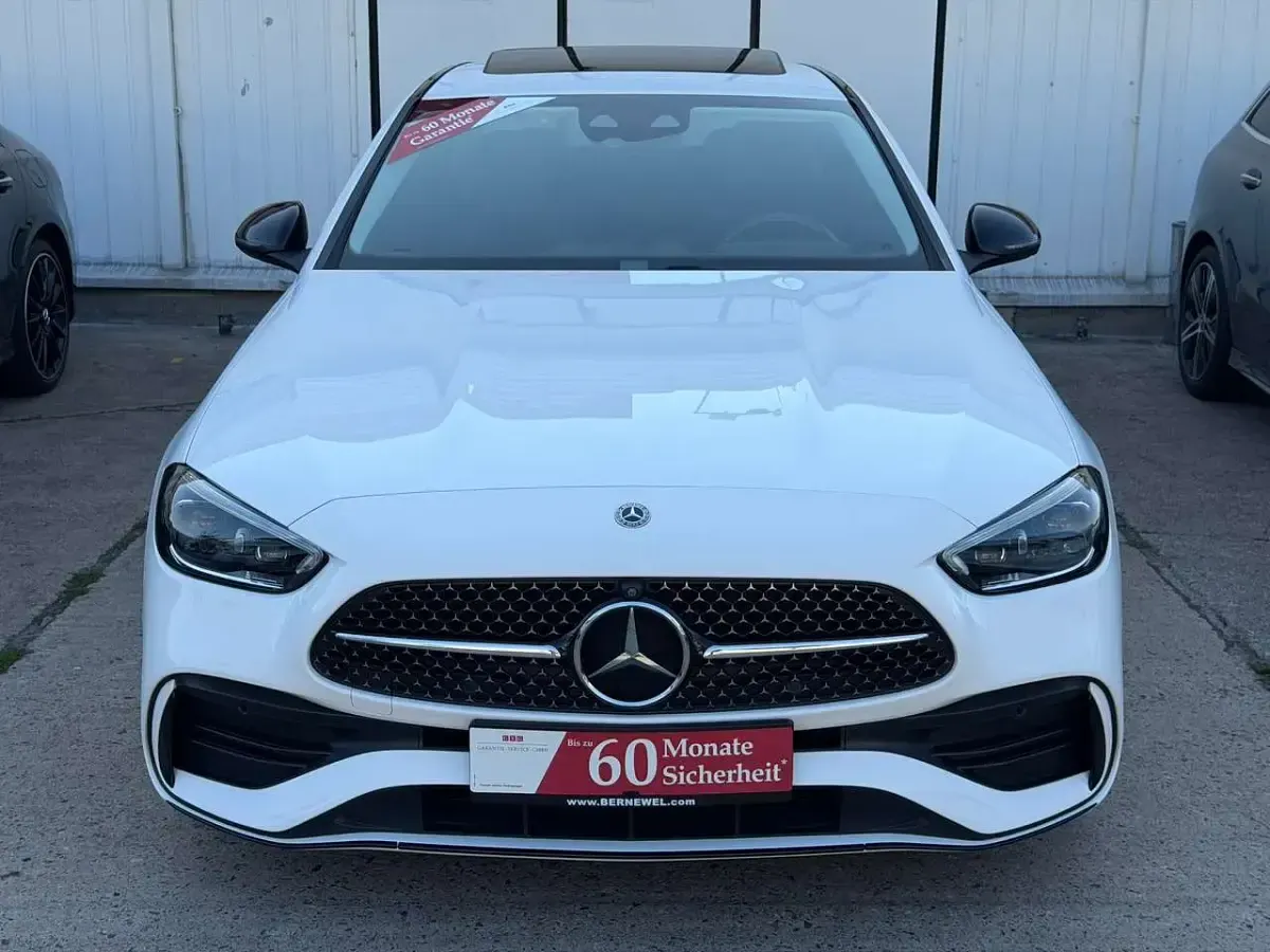 Gebraucht Mercedes C200 AMG 204 PS (150 kW) 2022 Polarweiss Limousine
