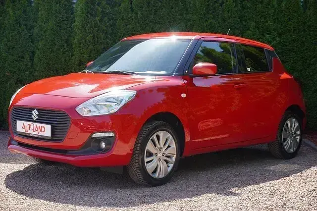Gebraucht Suzuki Swift Comfort 90 PS (66 kW) 2019 Rot Kleinwagen