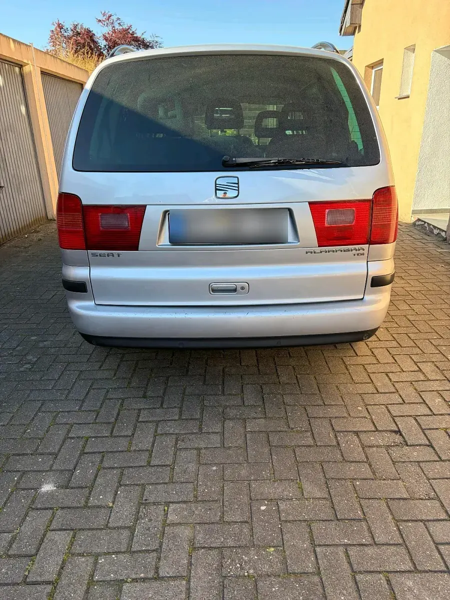 Używany Seat Alhambra 131 KM (96 kW) 2004 Srebrny Minivan
