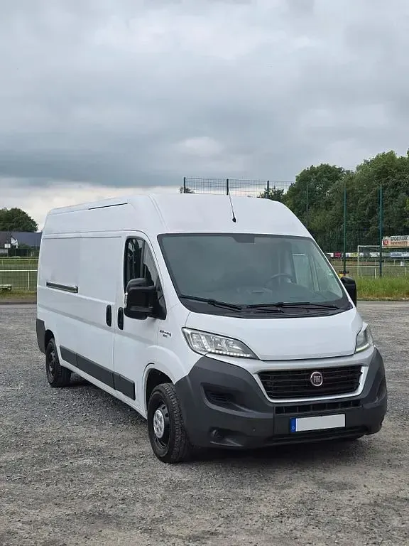 Gebraucht Fiat Ducato 150 PS (110 kW) 2018 Weiß Van