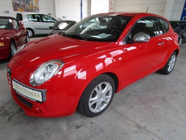 Rot Gebraucht 2009 Alfa Romeo MiTo Turismo Kleinwagen | 5.985 € - Bild 1/4