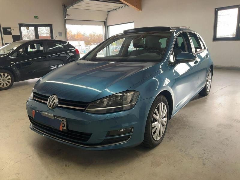 Blau Gebraucht 2013 VW Golf Highline Limousine | 9.300 € (Superpreis) - Bild 1/4