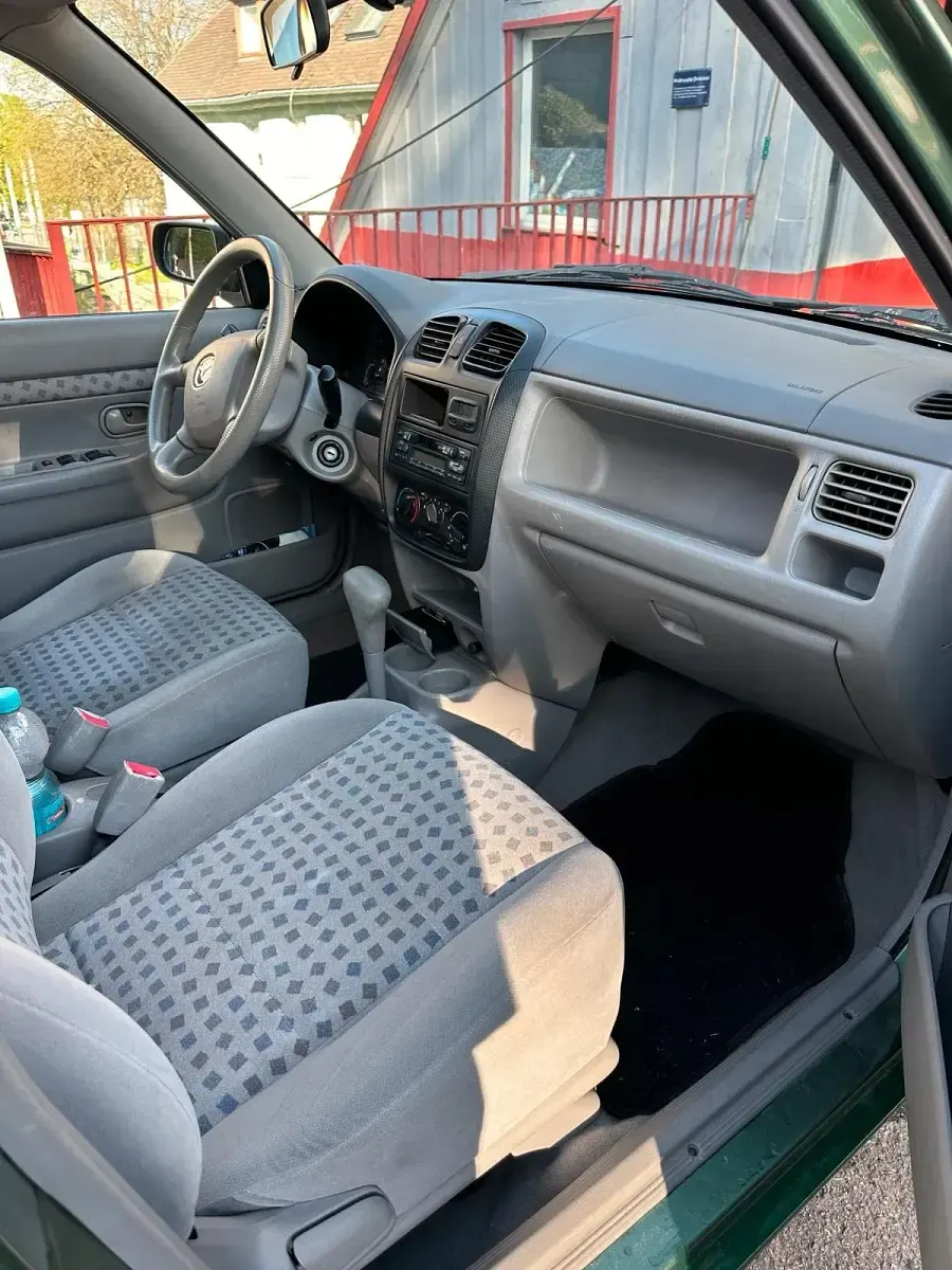 Gebraucht Mazda Demio 80 PS (58 kW) 2001 Grün Kleinwagen